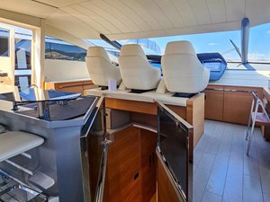 HONEY BADGER 38 Helm Seats