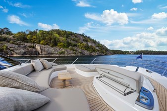 Princess S72 (S72515) 60 Foredeck