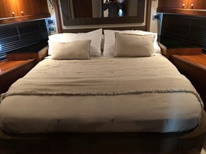 - 13 60-2009-Sunseeker-Manhattan-13