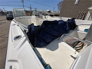 2001 Sea Hunt Escape 200 16 