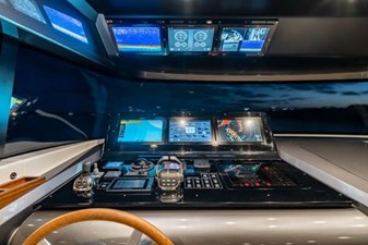 2021 Sanlorenzo SX76 13 Extras Screens on Bridge 
