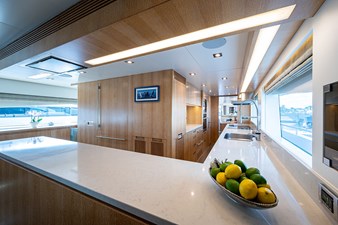 ANDREA VI 11 Galley