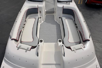 2022 Splendor 240 Platinum 44 45