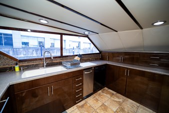 JUSTINE 27 30Galley
