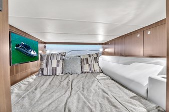 Cruisers Yachts 42 GLS OB 66 42' Yacht Cruisers GLS-66