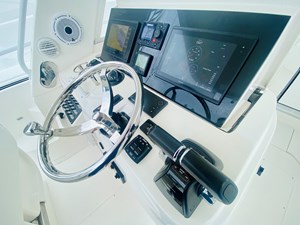 - 38 39_2008 39ft Intrepid 390 Sport Yacht