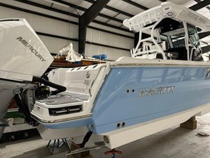 2024 Blackfin 302CC 4 