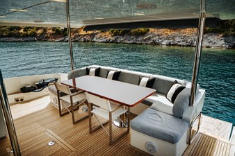 AZIMUT 80 7 Azimut 80 19