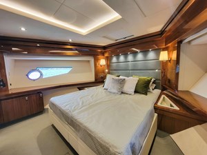Sunseeker 86 Yacht 28 