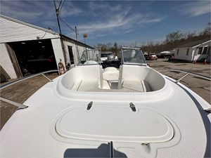2001 Sea Hunt Escape 200 14 