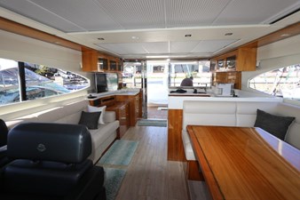 RIVIERA 2020 26 27_2020 60ft Riviera 6000 Sport Yacht