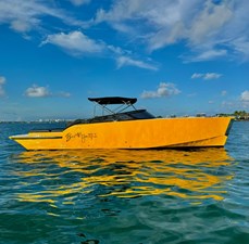 - 0 1_2023 35ft VanDutch Sport V35