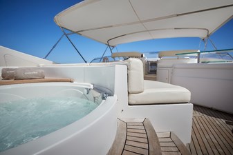 CAMARIK 7 ferretti112-008