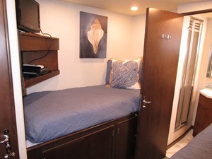SHEPSL X 40 Stbd. Guest Cabin Inboard
