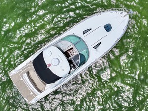 ANTANI 9 330-SUNDANCER-SEA-RAY-2014-YACHTSBLUE-OVERHEAD-PROFILE