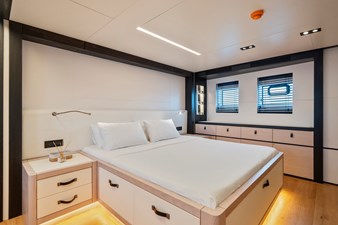 ICE 39 43