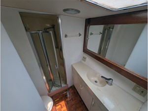 58 HATTERAS 1990 SPORTFISH 47 