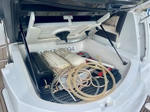 - 28 29_2016 33 Monterey 335 Sport Yacht