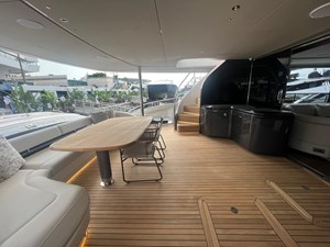 LEILANI 24 Princess Y95  Main Deck Cockpit
