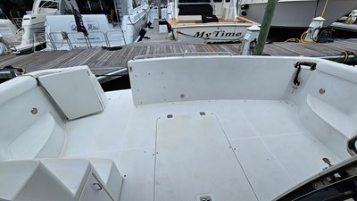 2000 Carver 450 Voyager Pilothouse 22 