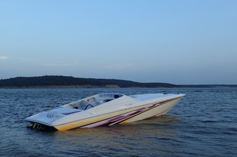 A SALT WEAPON 0 1_2002 32ft Sunsation Dominator A SALT WEAPON