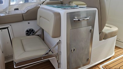 2019 Sailfish 325 DC 19 