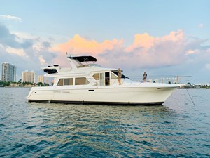 The Motley Crew 107 108_2003 57ft Navigator THE MOTLEY CREW