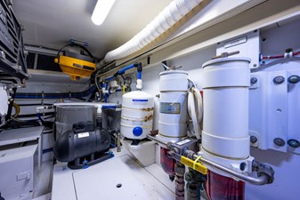 EAGLE'S NEST 86 _forward_stateroom_8