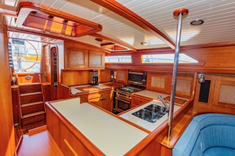 VERISSIMO 18 Galley Aft