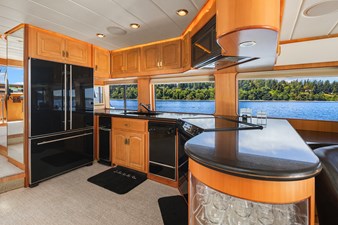 QUE SA-RAH SA-RAH 16 Galley