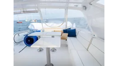 2007 Hatteras 64 Motor Yacht  47 