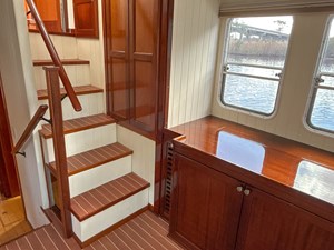 LITTLE LADY 41 Companionway to Pilothouse