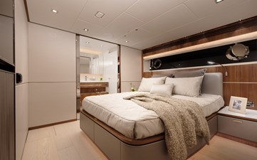 GENESIS 14 Guest Suite Port