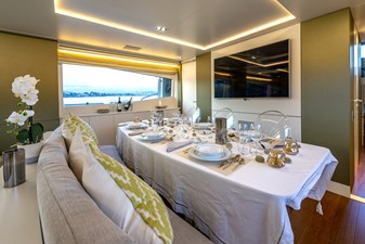 MANATEA 13 Dining table