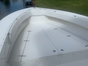 - 1 2_2001 34ft Venture Center Console