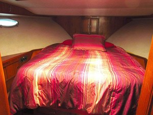 1989 Ocean Alexander 42 Sedan 16 17