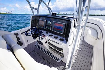 2014 Nor-Tech 390 Sport Cuddy 15 