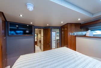 OBSESSION 29 Forward VIP Looking Aft 