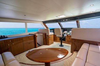 Knot Racing 39 74-2007-Viking-Enclosed-Bridge-39