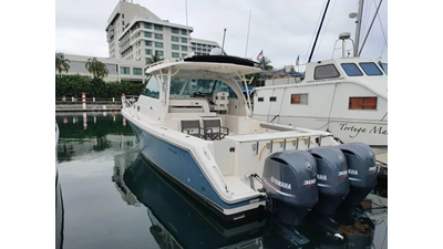 2012 Pursuit OS 385 Conquest 2 