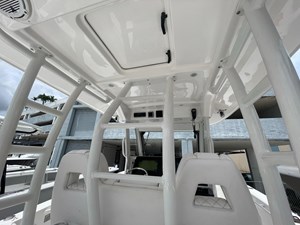 2018 Everglades 335 Center Console 49 