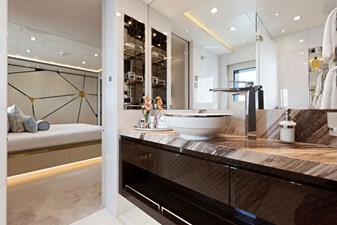 MOONRAKER 25 