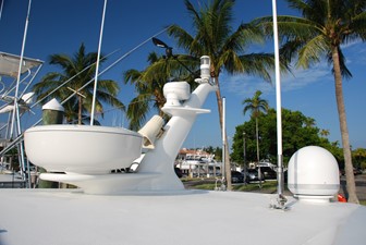 FIRST LIGHT 22 Custom Mast Detail