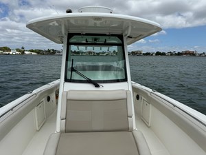 2020 Boston Whaler 330 Outrage 12 