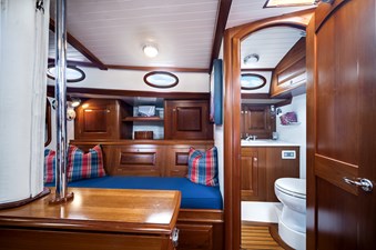 ENCORE 10 Starboard Interior