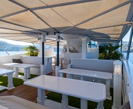  42 M STEEL  MOTOR YACHT 33 