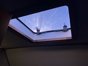 LIO KAI 28 Forward hatch