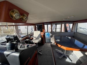 1991 Bayliner 3888 Motoryacht 6 