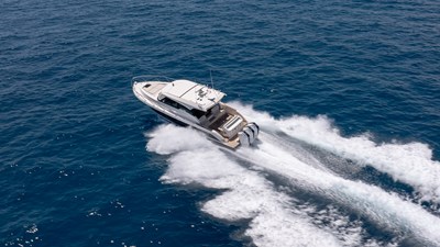 Lorax 10 2024 Tiara Yachts 48 LE