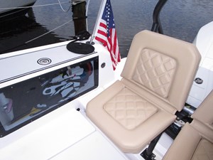 T/T GRACE 31 Stbd stern quarter